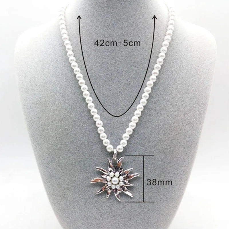 Retro Romantic Edelweiss Flowers Pendant Pearl Necklace Choker Clavicle Chain Necklace Jewelry for Women Beads